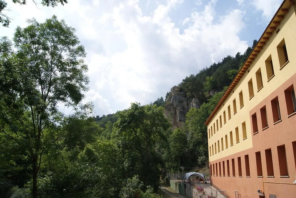 Alberg Roques Blanques Albergue Ribes De Freser Hostal