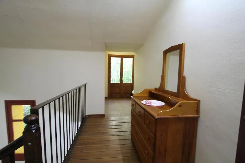Alberg Roques Blanques Ribes De Freser Hostel